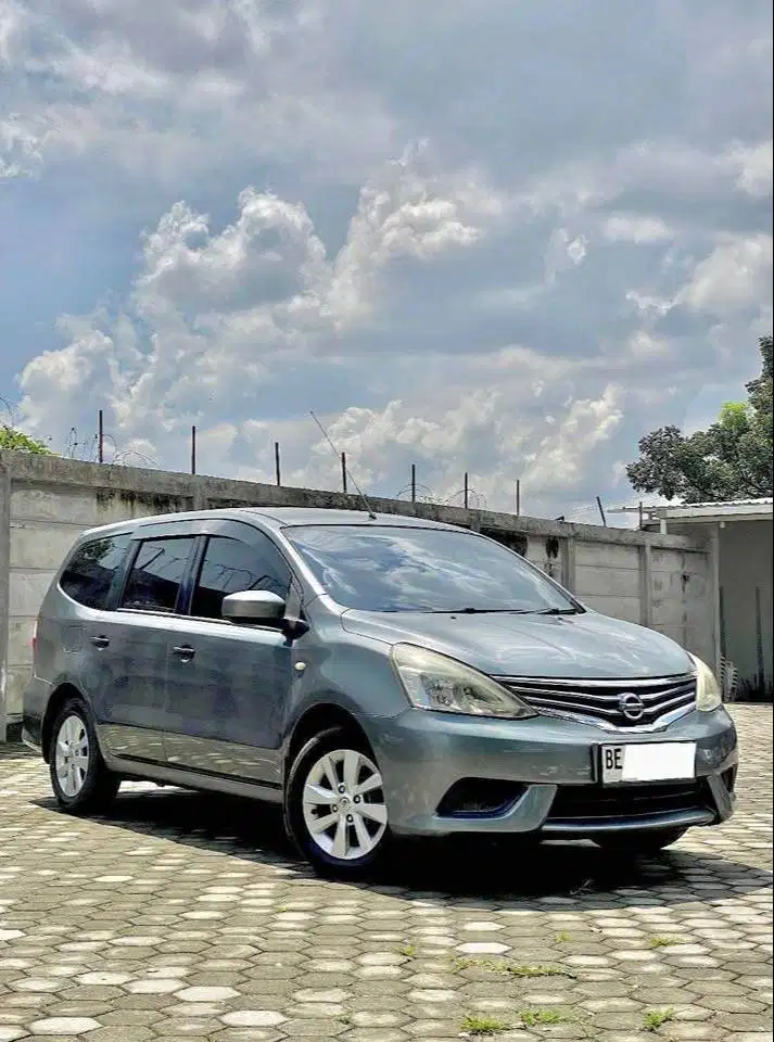 Nissan Grand Livina 2014 Nego / TT