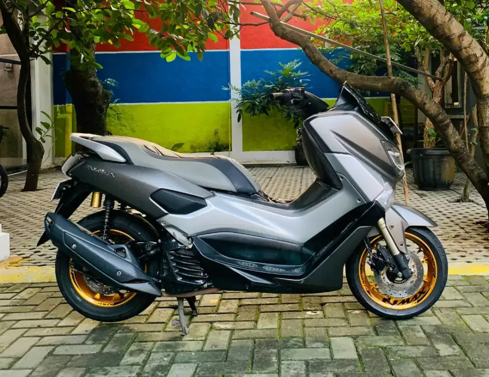 Yamaha nmax old