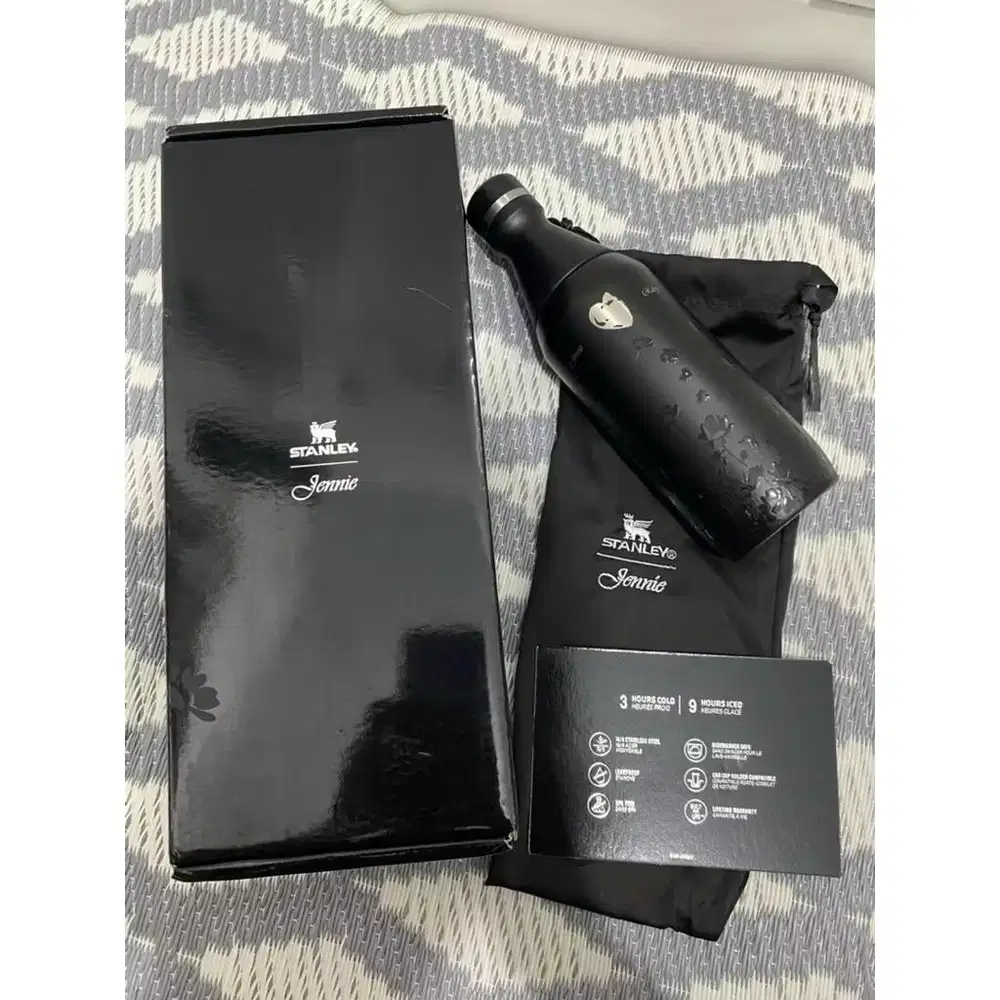 Tumbler stanleyxjennie limited edition bowling