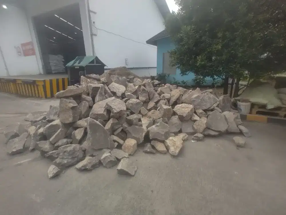 Batu split makadam sirdam limestone abu batu pasir pasang