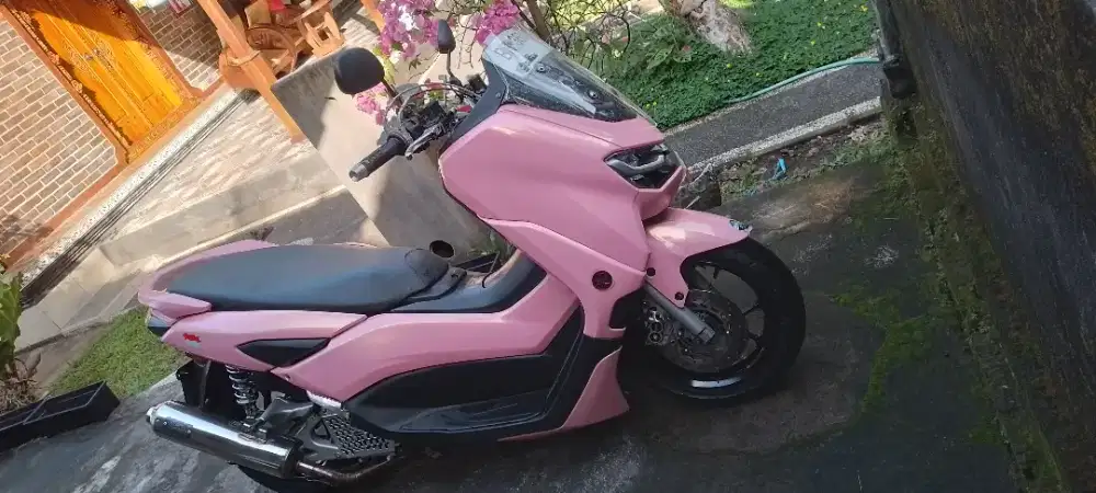 Nmax 2022 cakep