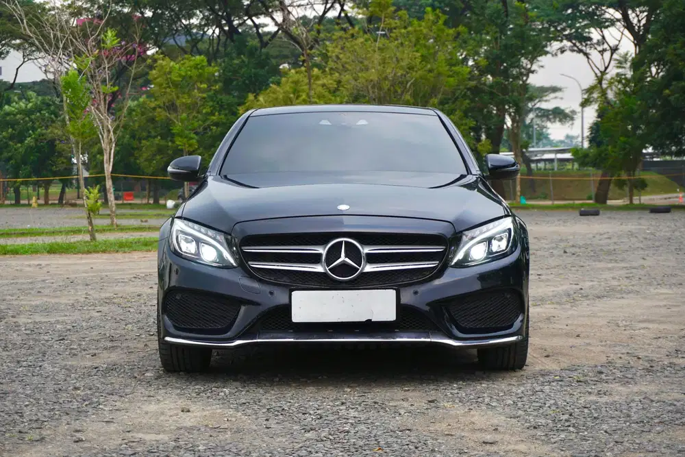 Mercedes Benz C250
W205 AMG 2016