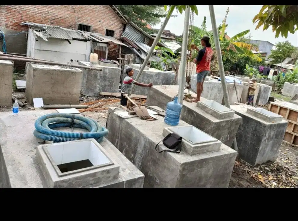 Tandon air cor beton 5000 liter batu