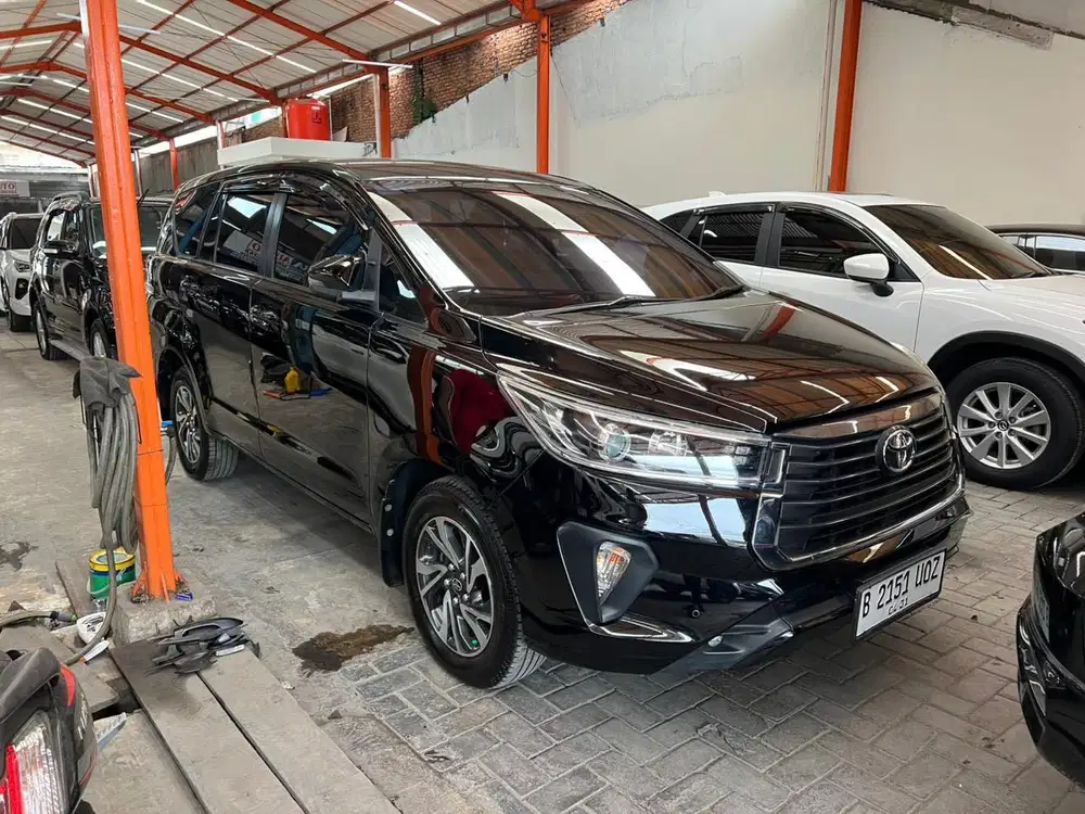 Istimewah Innova V Bensin Matic hitam 2021 2.0 AT Hitam kijang reborn