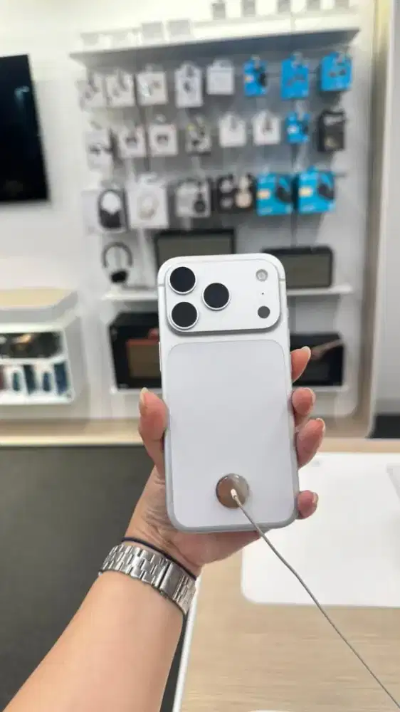 CICILAN RINGAN IPHONE 17 RESMI IBOX