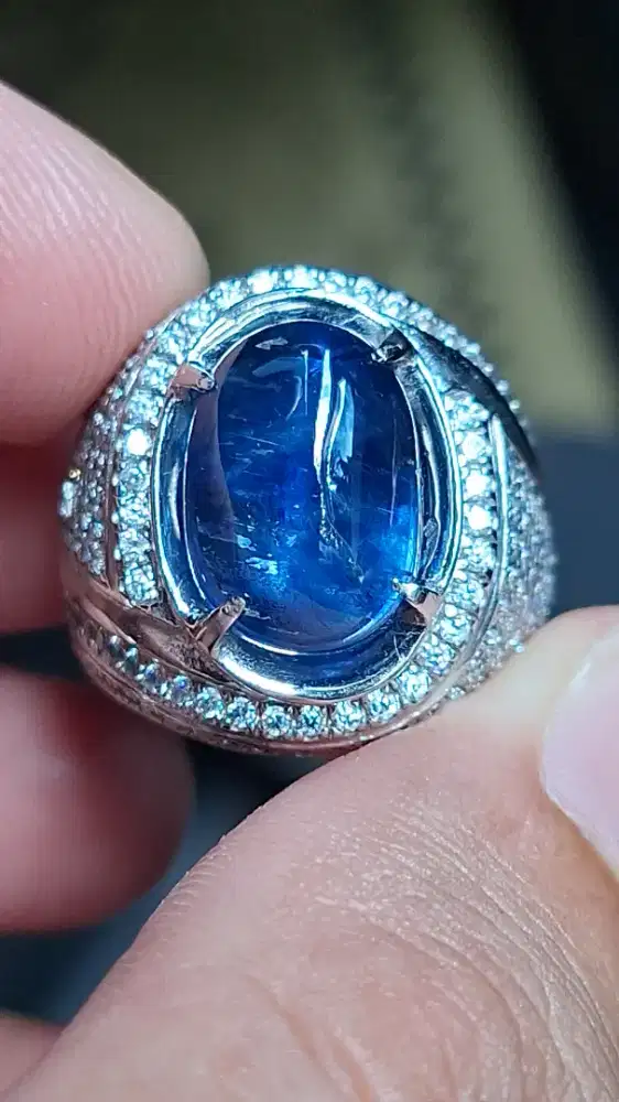NATURAL BLUE SAPPHIRE