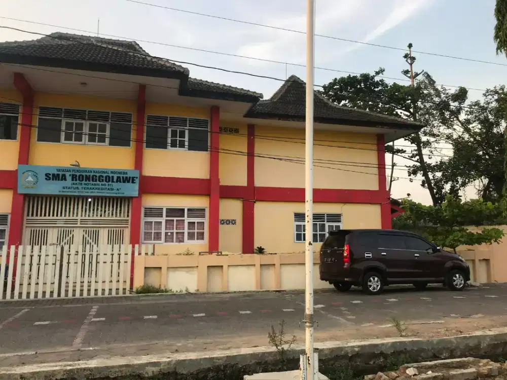 Gedung bekas skolahan SMA ronggolawe