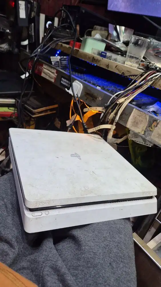 Dijual ps 4  satu tera 3.5 barag jarabg pake