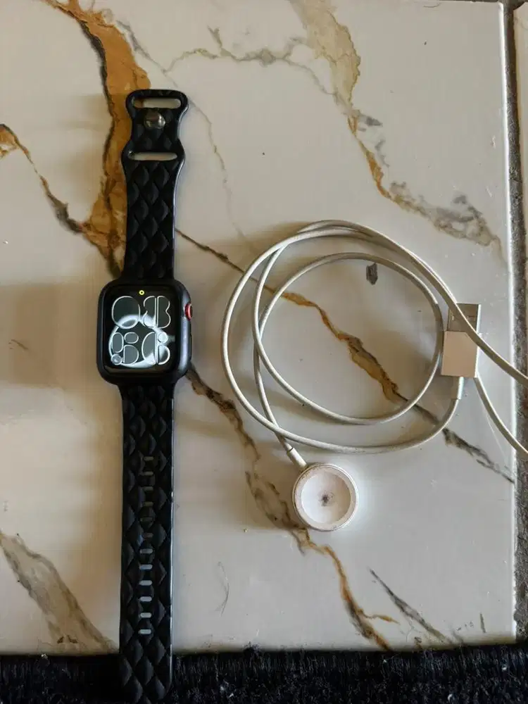 Apple watch gen 6 red