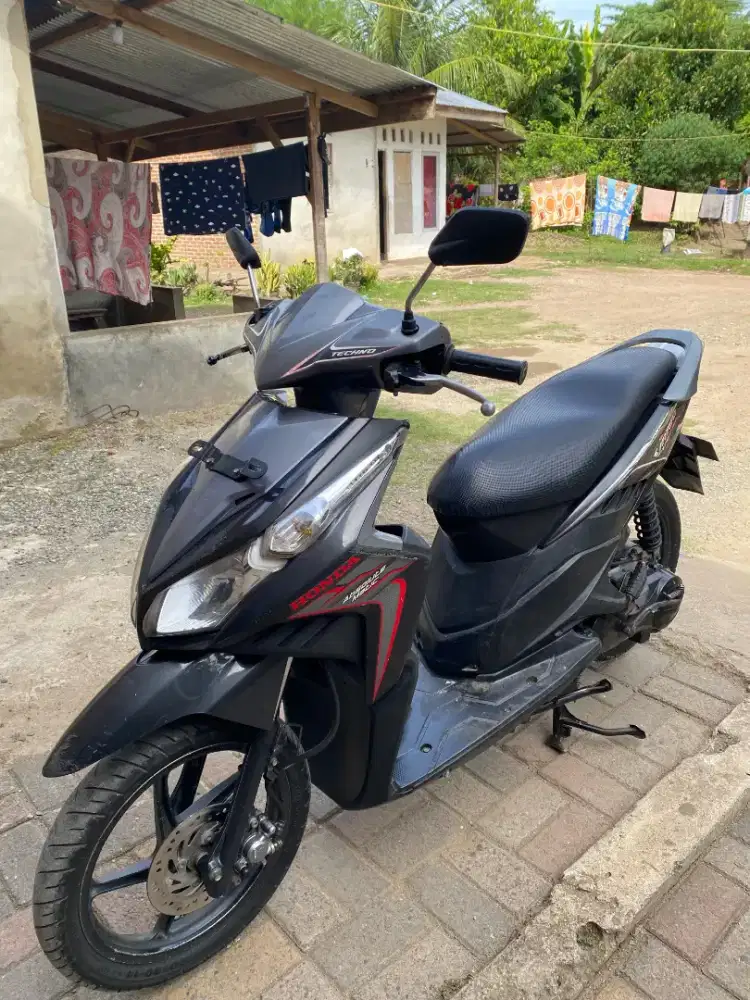 Dijual santai vario 2011 mesin sehat mulus