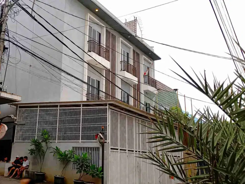 RUKO HUK 4 LANTAI FULL DAK SEMI FURNISH DI  CENDRAWASIH  CENGKARENG