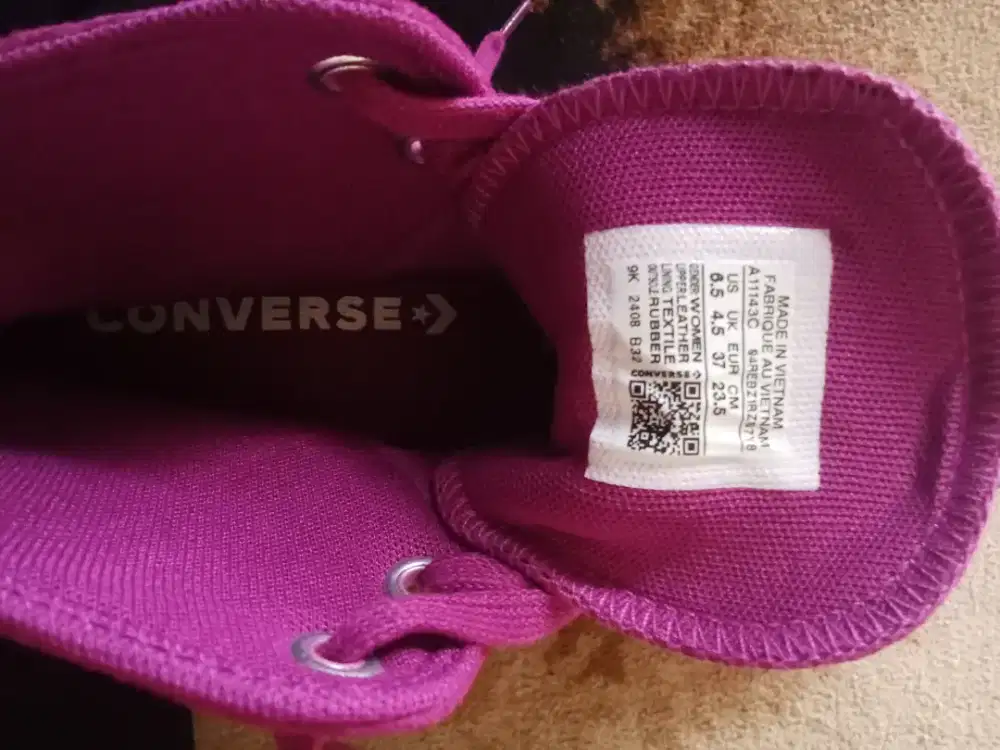 dijual sepatu converse limited edition