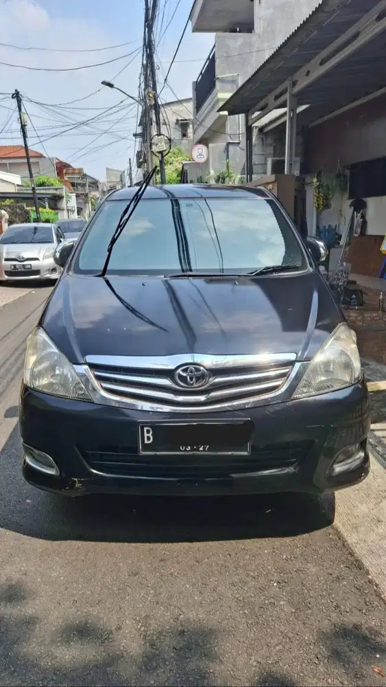 Kijang Innova 2011 2.0 E Bensin AT