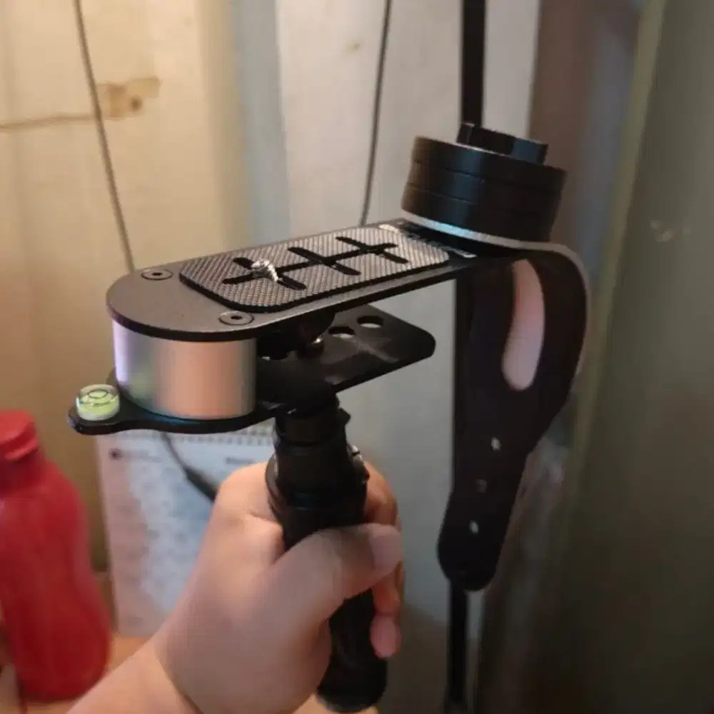 STABILIZER UNTUK CAMERA
