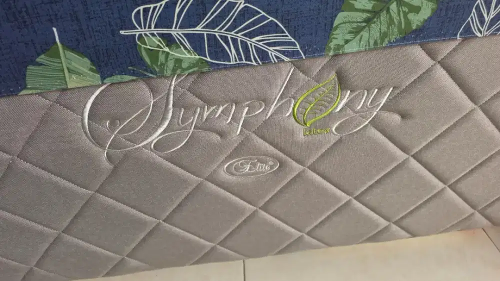 Kasur tingkat ukuran 140 x 200 , masih bagus dan terawat