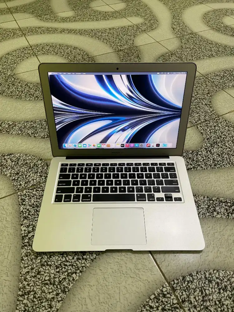 Macbook Air 2017 i5/8/128