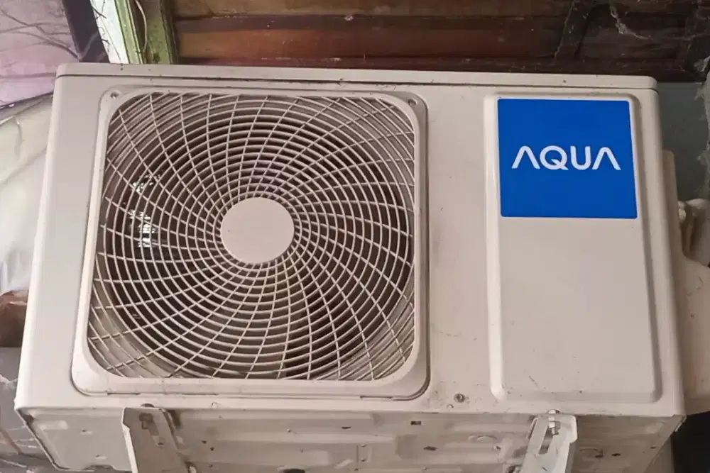 AC 1/2 PK like new
