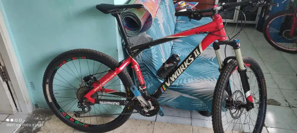 Sepeda gunung carbon 26