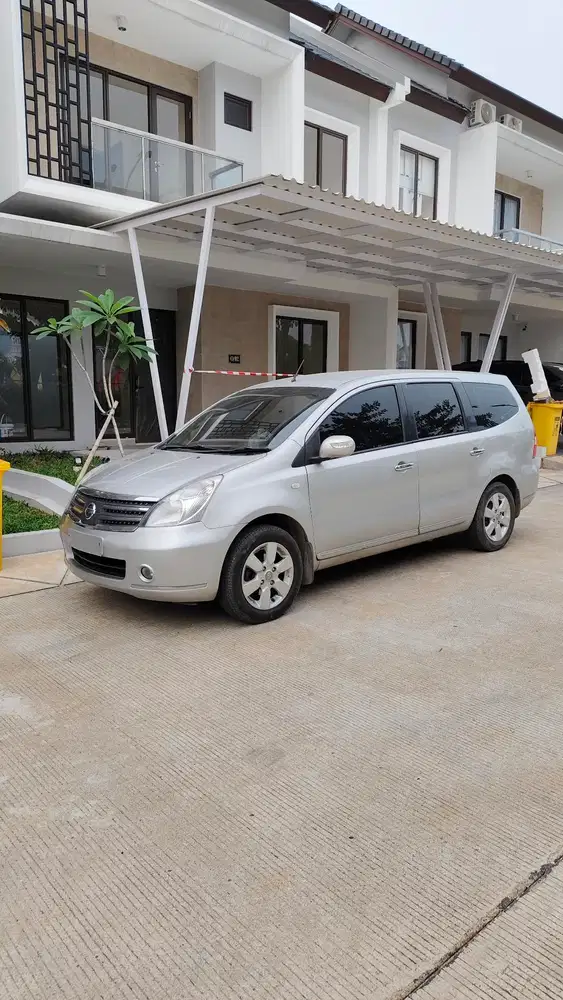 Terlangka /rare 1.8 manual 6 speed Ultimate Nissan Grand livina 2010