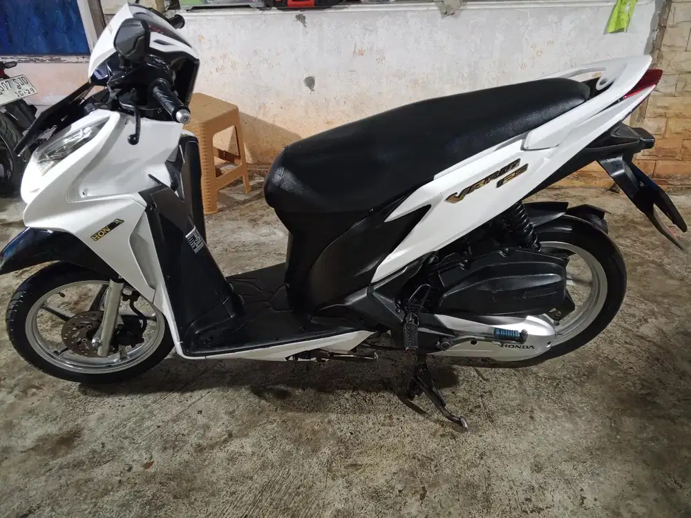 (B) Honda Vario 125 Kzr old Tahun 2012