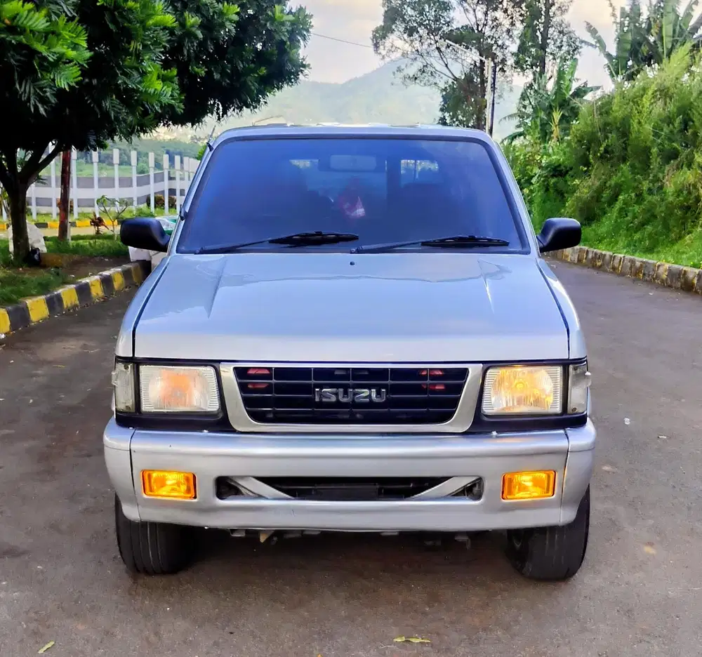 Isuzu Panther new hi grade tahun 1999 manual