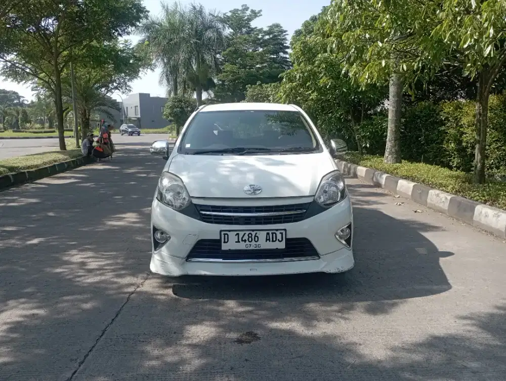 Toyota agya g trd 1.0 manual 2015