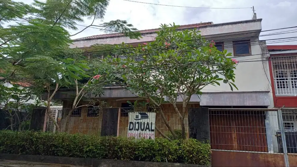 DIJUAL RUMAH STRATEGIS & LUAS DI PUSAT KOTA PALEMBANG