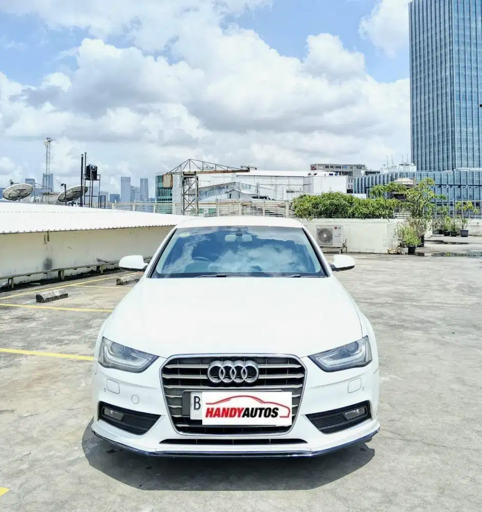 Audi A4 B8.5 Facelift Tahun 2012 Automatic Putih Low KM 60rb