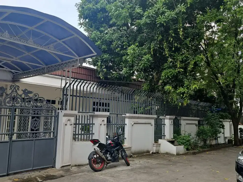 Rumah Bagus Posisi Hook di Sunter Paradise Tahap 1, Jakarta Utara