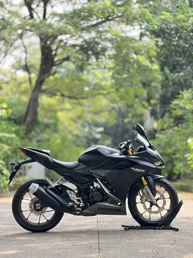 HONDA NEW CBR150R NON ABS 2023 BLACK KM RENDAH PAJAK ON FULL MULUS