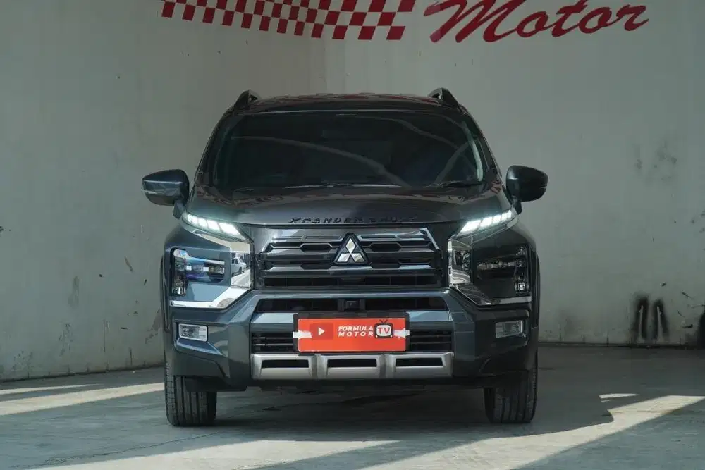 Mitsubishi Xpander Cross Premium AT 2024 Grey