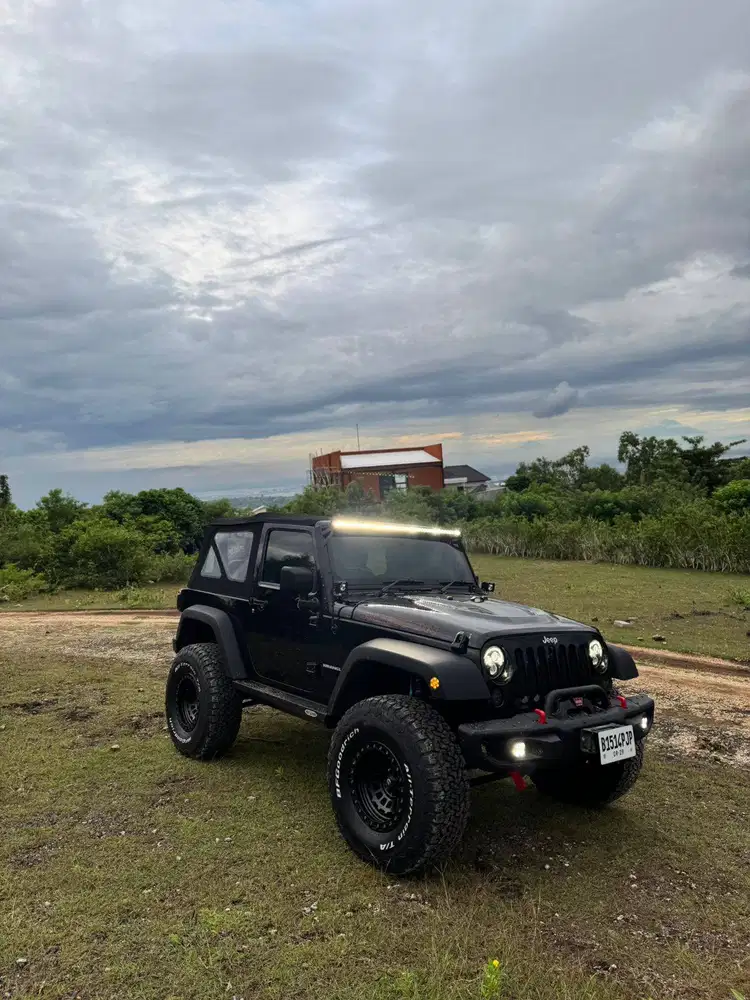 Jeep Wrangler rubicon 3.0 2015 Hitam Black 2014 2016 Rubicon 3.0