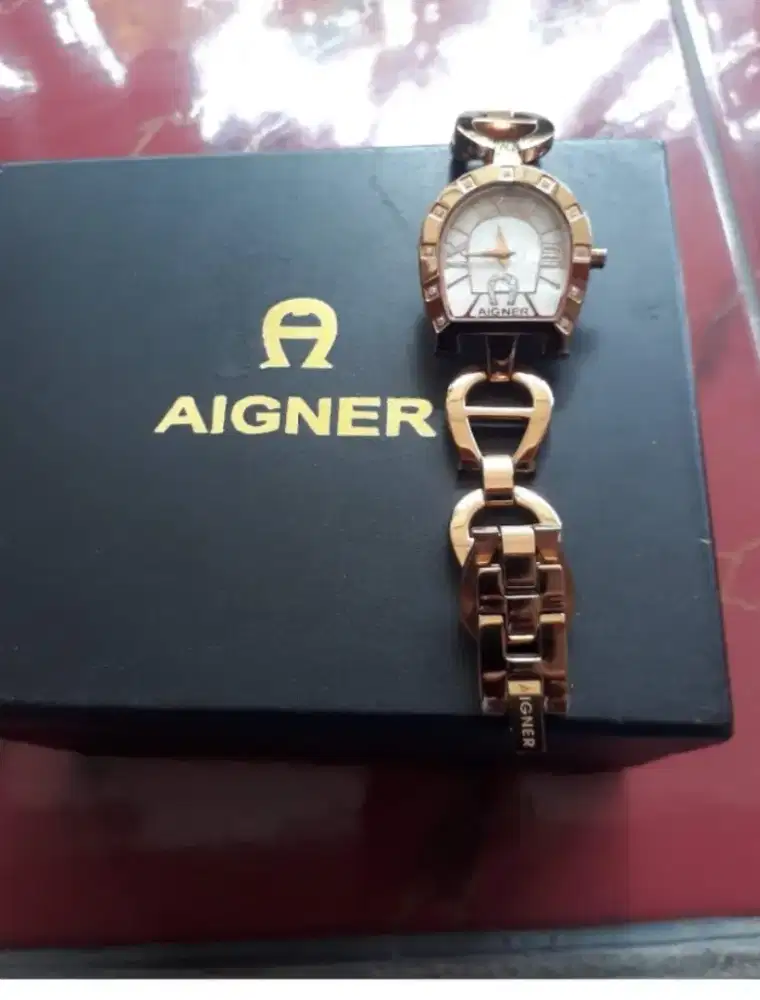 Jual jam cewek merk Aigner.