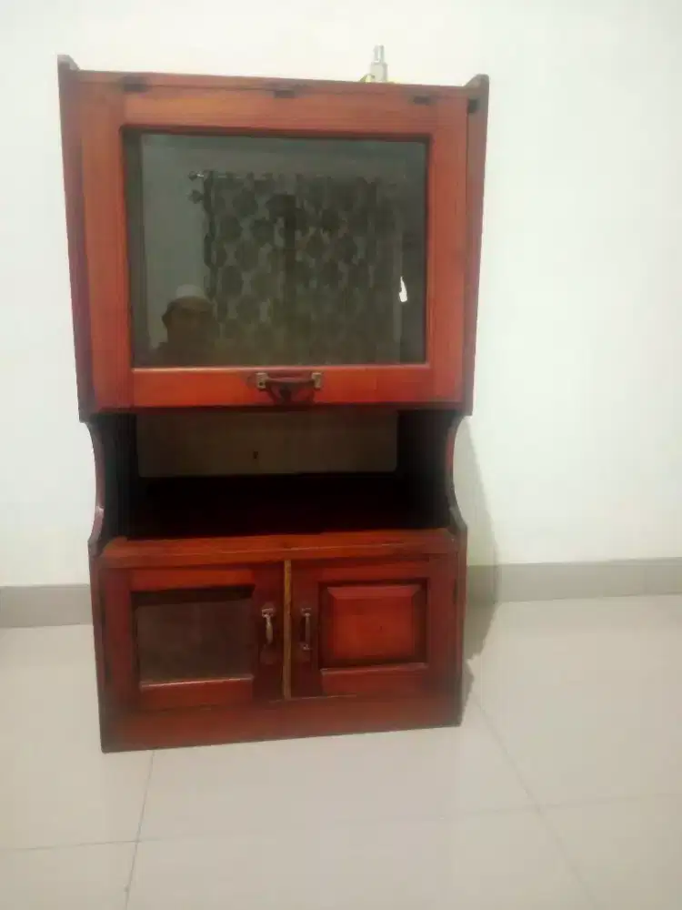 Lemari tv masih bgs