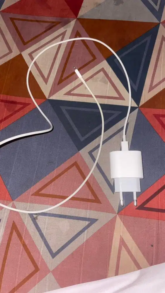 Cas iphone ori dijual cepat