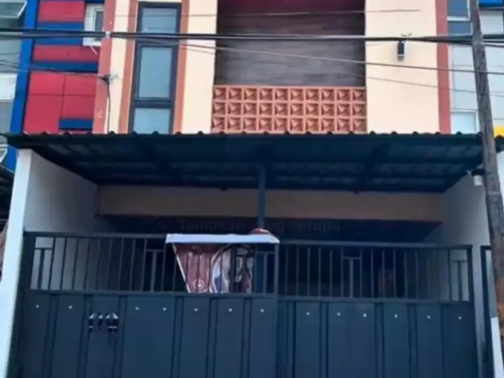 FOR SALE RUMAH KOST RAYA STRATEGIS BANYAK KAMAR ZL 12
