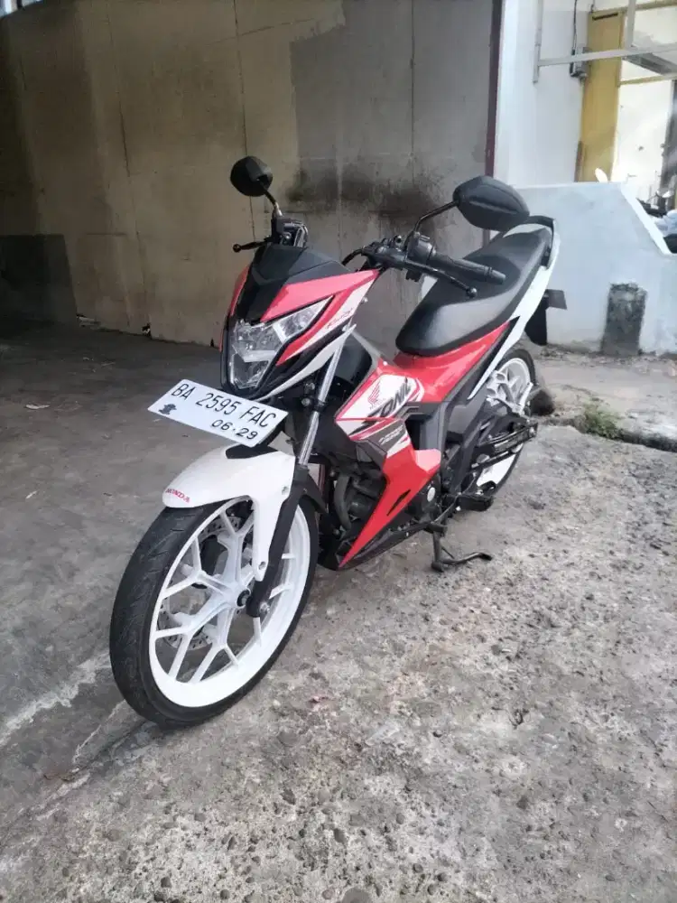 Sonic 150 R / Plat BA