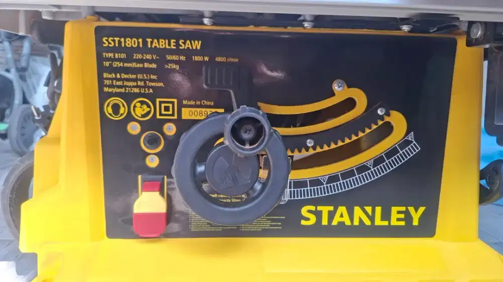Table saw stanley sst1801