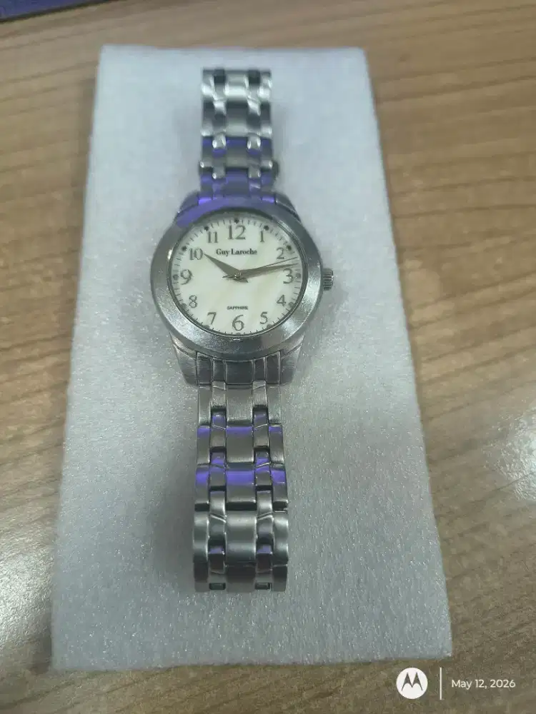 jam wanita Guy laroche original sappire glass