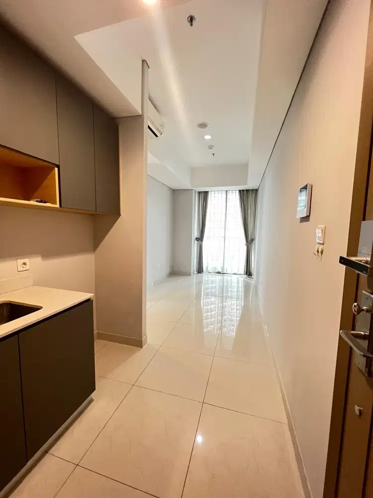 disewakan 2 bedroom semi furnish taman anggrek residence