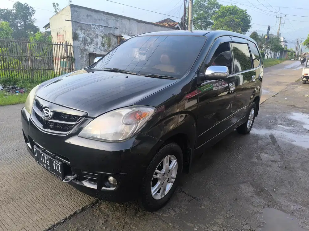 Daihatsu Xenia 2010 Bensin