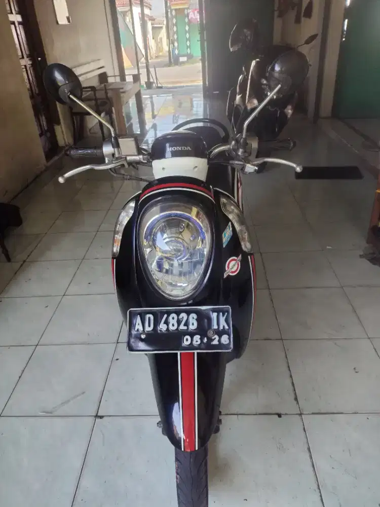 Jual scoopy 2016 mesin halus bodi mulus