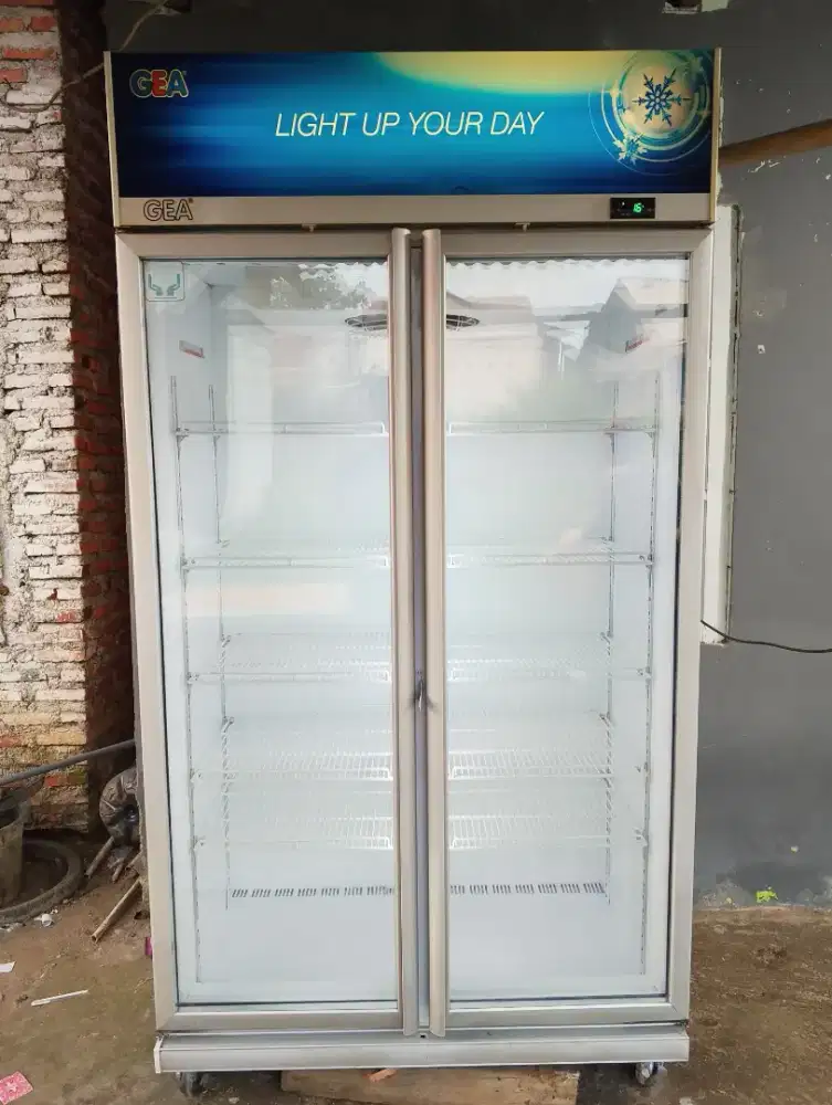 Chiller 2 pintu merk gea normal (second berkualitas)