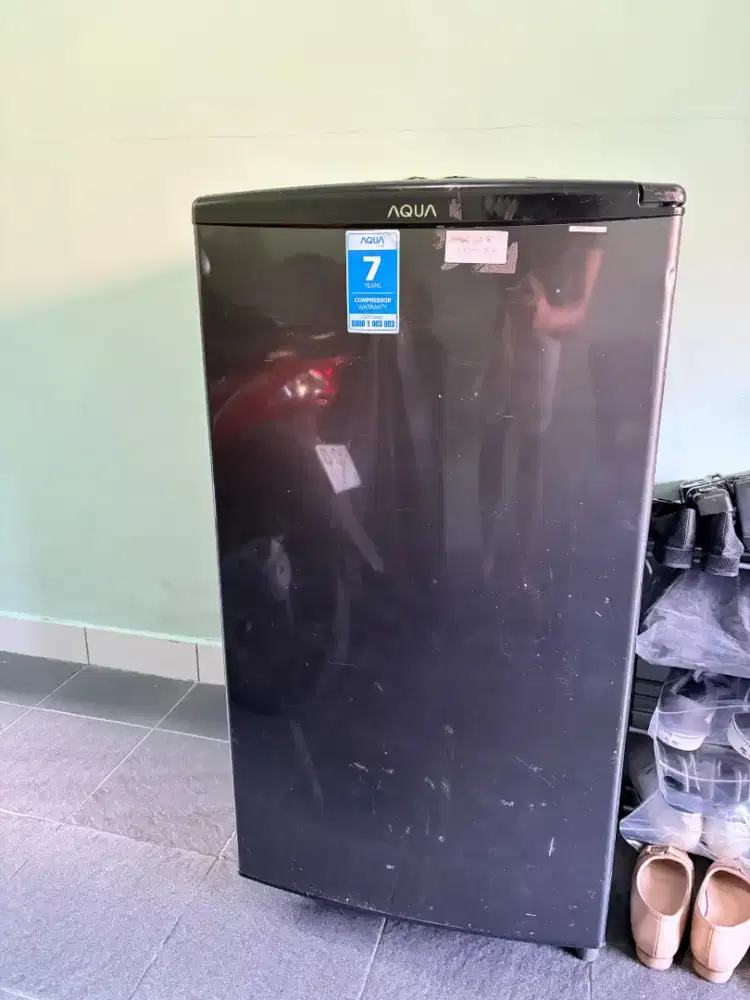 Kulkas Freezer Aqua