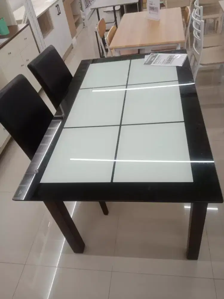 SET OF SHELDON DT WITH CHAIRS EACH SET