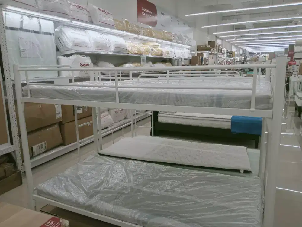 Ranjang susun Berlin Bunkbed