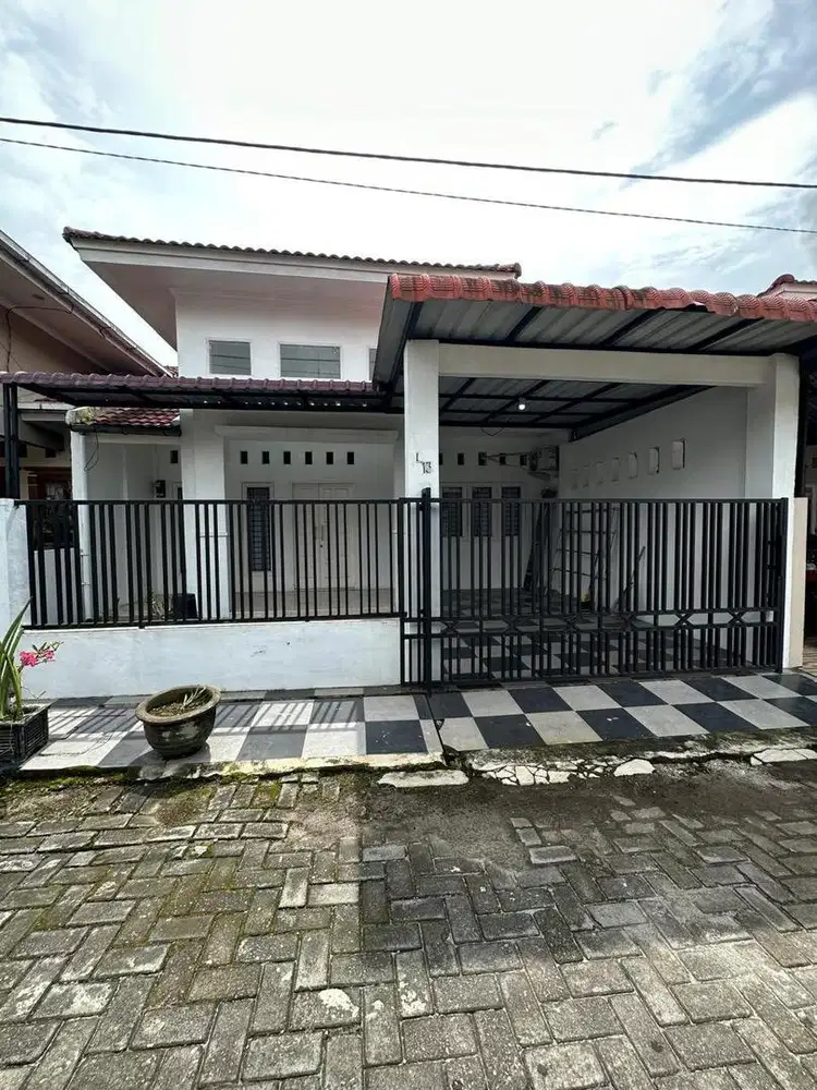 LEBAR 8 x 16 DALAM KOMPLEK DEKAT MESJID JOHOR