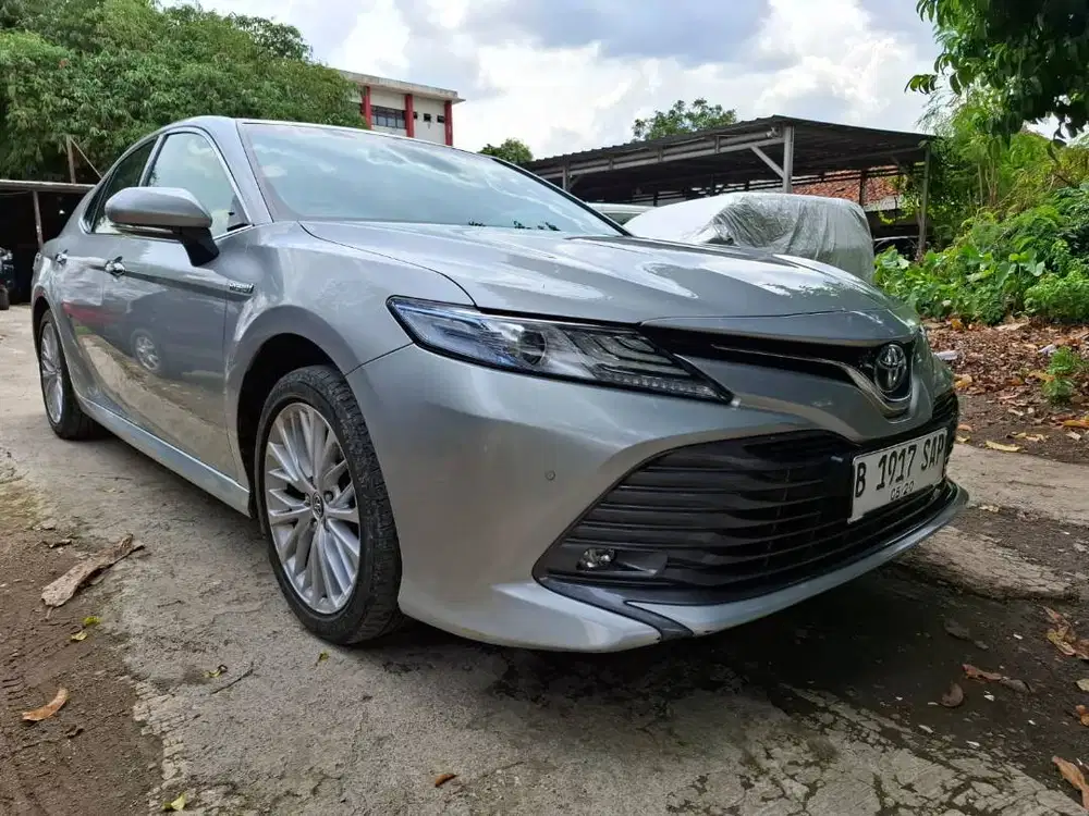 Toyota Camry V Hybird 2019 Termurah
