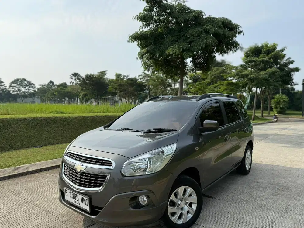 Chevrolet Spin 1.5 LTZ MT 2013
