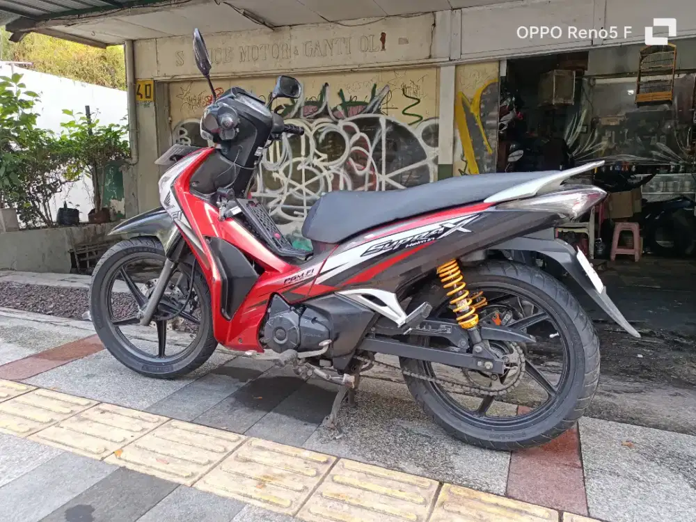 Jual Cepat motor Honda Supra x in helm